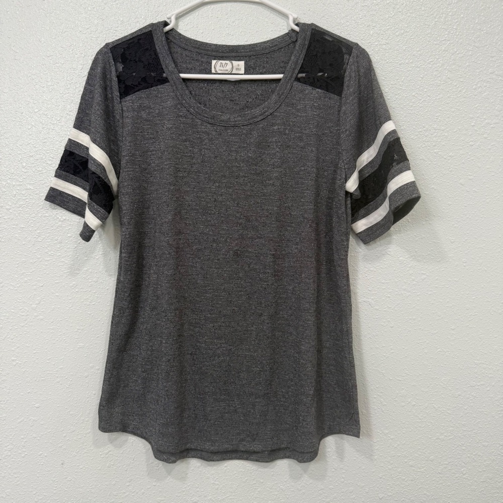 Maurices 24/7 Womens Gray Heather Lace Shoulder Varsity Stripe T-Shirt Small